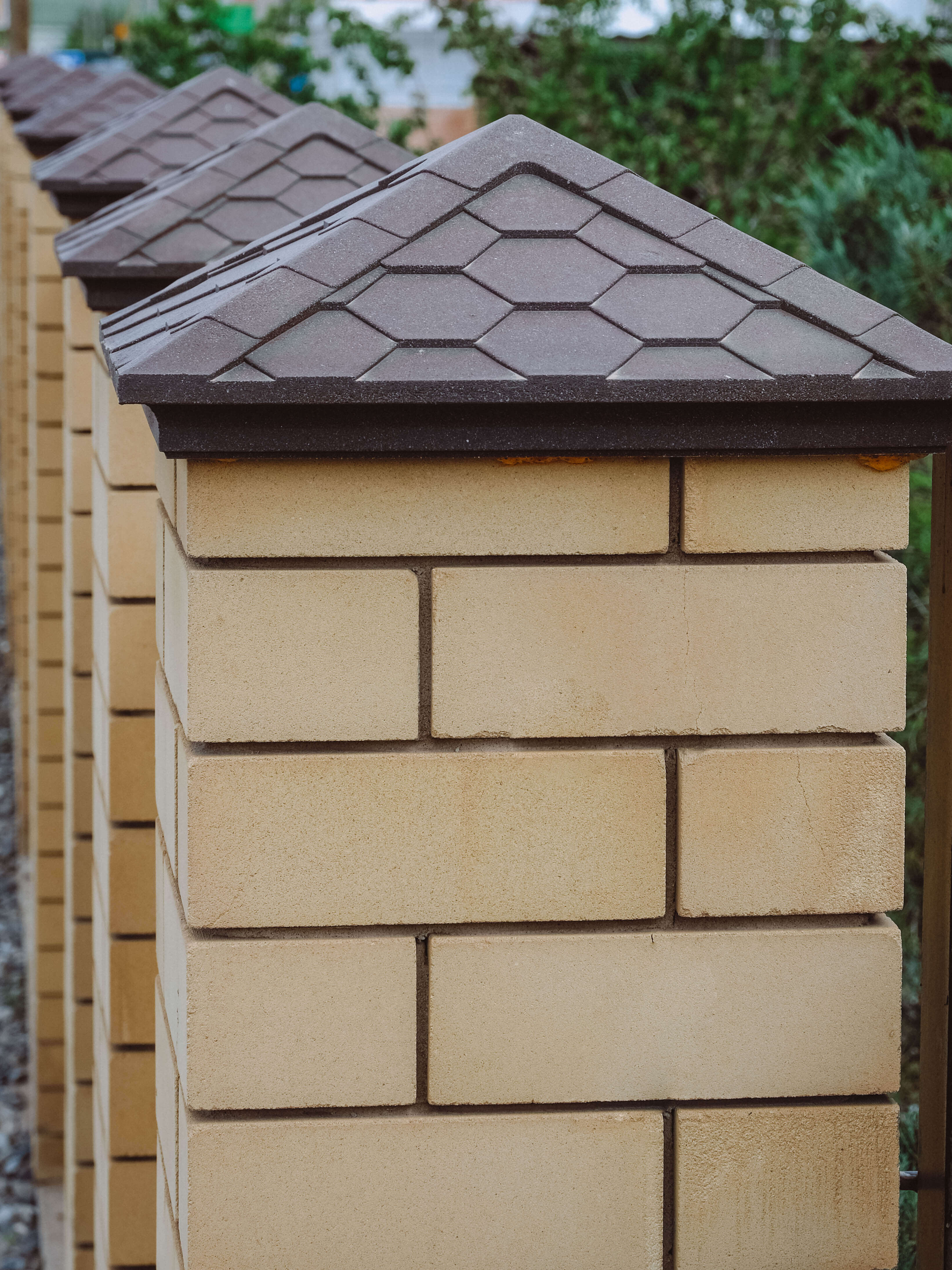 Колпак Zking Эверест Коричневый на столб 1.5х1.5 кирпича (390х390мм) в Арзамасе фото