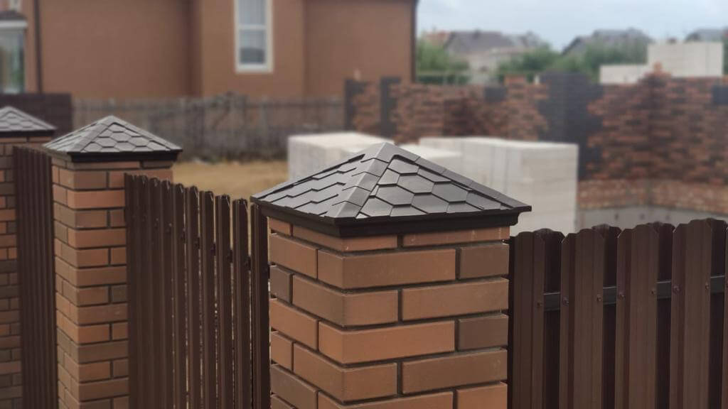 Колпак Zking Эверест Коричневый на столб 1.5х1.5 кирпича (390х390мм) в Арзамасе фото