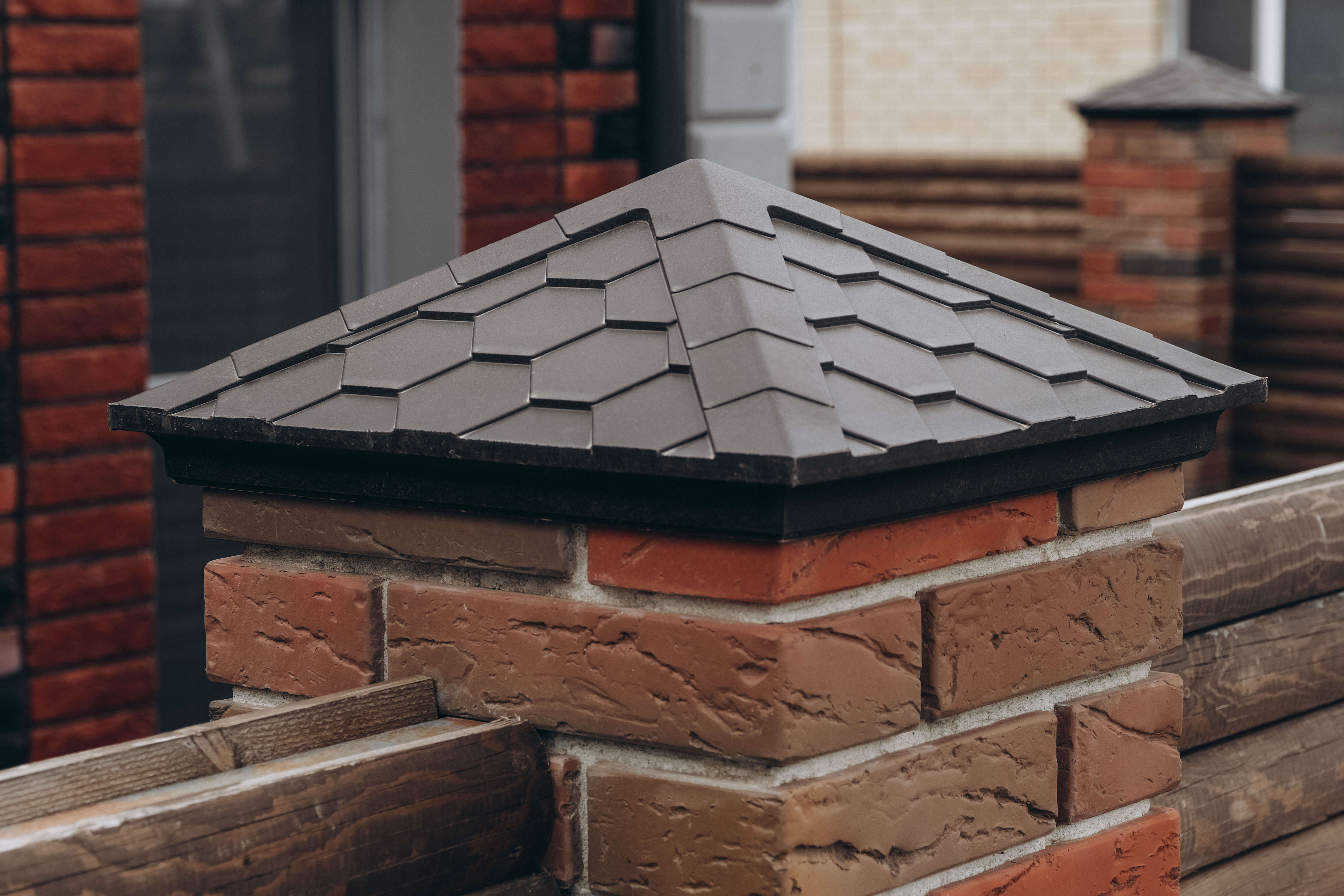 Колпак Zking Эверест Коричневый на столб 1.5х1.5 кирпича (390х390мм) в Арзамасе фото